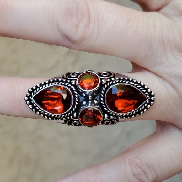 New Mozambique Garnet 925 Silver Statement Ring. - Picture 3 of 10